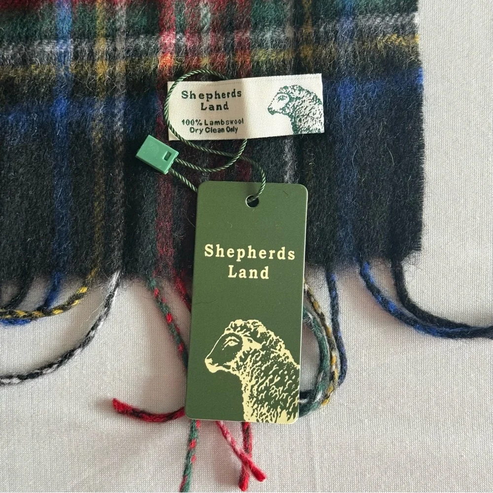 Shepherds Land Lambswool Scarf Unisex Tartan Lona Scott Scotland UK Fringe Plaid